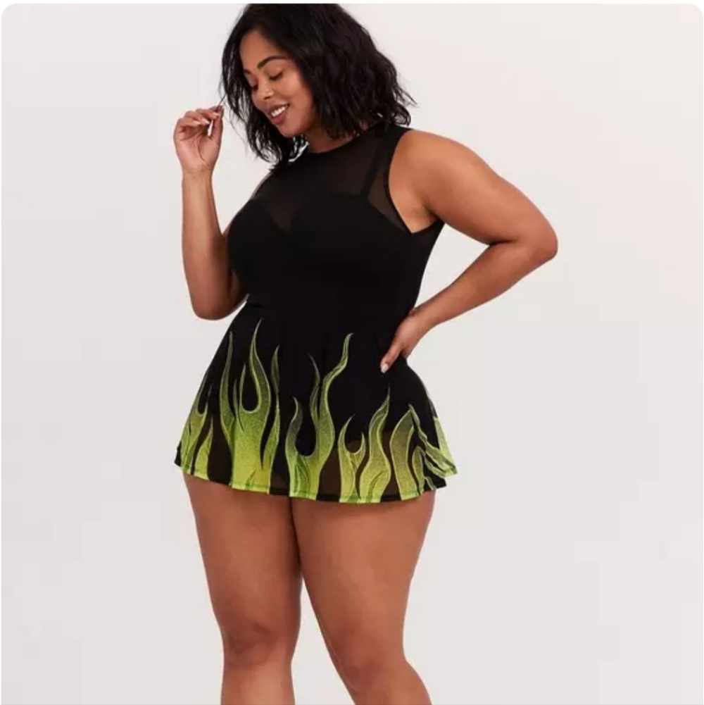 Torrid Disney Villians Maleficent Size 1X (14-16) Swimsuit W Skirting New W Tag